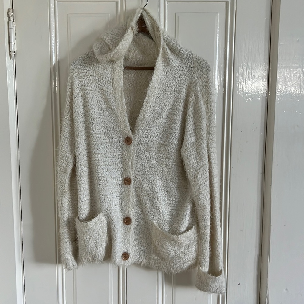 Tobi fluffy hooded sweater